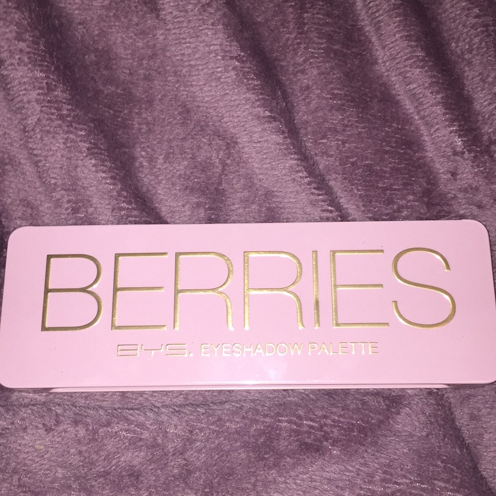 BYS eyeshadow palette Berries